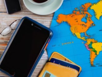 Безопасные поездки: Как использовать кредитные и дебетовые карты за границей