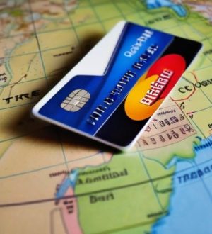 Дебетовые карты для путешествий: Как выбрать и использовать с максимальной выгодой
