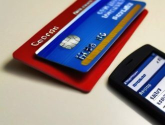 Как быстро и без проблем перевыпустить поврежденную банковскую карту?