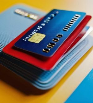 Как правильно выбрать и оформить карту для безопасных онлайн-покупок?