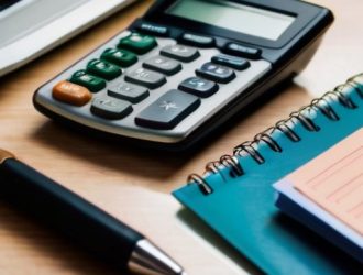 Как выбрать идеальную дебетовую карту для студента: ключевые факторы и советы