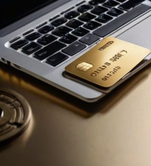 Золотая карта онлайн: Как оформить и не ошибиться в выборе банка?