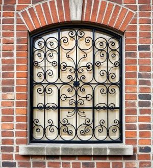 Как выбрать решётки на окна для квартиры на первом этаже